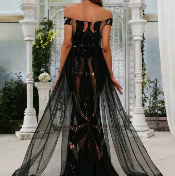 Black off the shoulder Contrast Mesh and Contrast Sequined Mermaid Maxi… - Picture 3 of 11